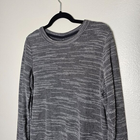 Lou & Grey Size Small Grey Heathered Crew Neck Sweater Zipper Back Pull Over - Picture 2 of 8